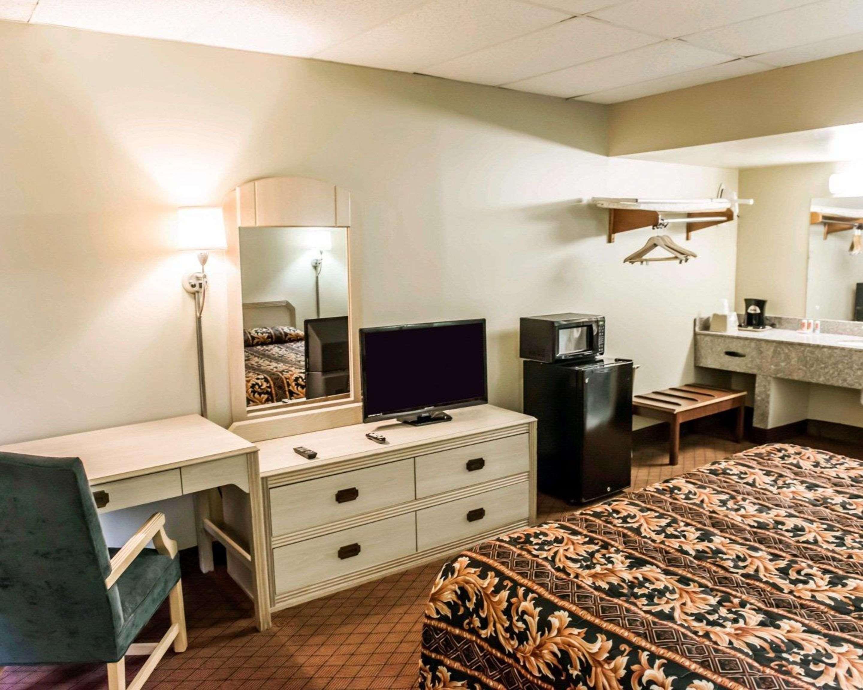 Econo Lodge Perry Luaran gambar